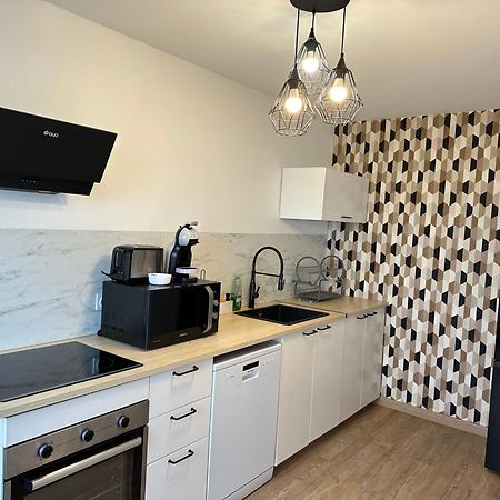 Le Grand Parc 13 - 2 Chambres - Wifi - Parking Châteauroux Екстериор снимка